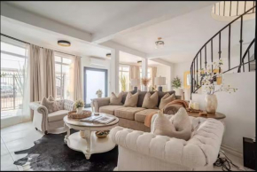 New Exclusive House with a Spectacular Ocean View!